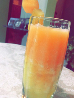 Una foto de Tropical cocktail