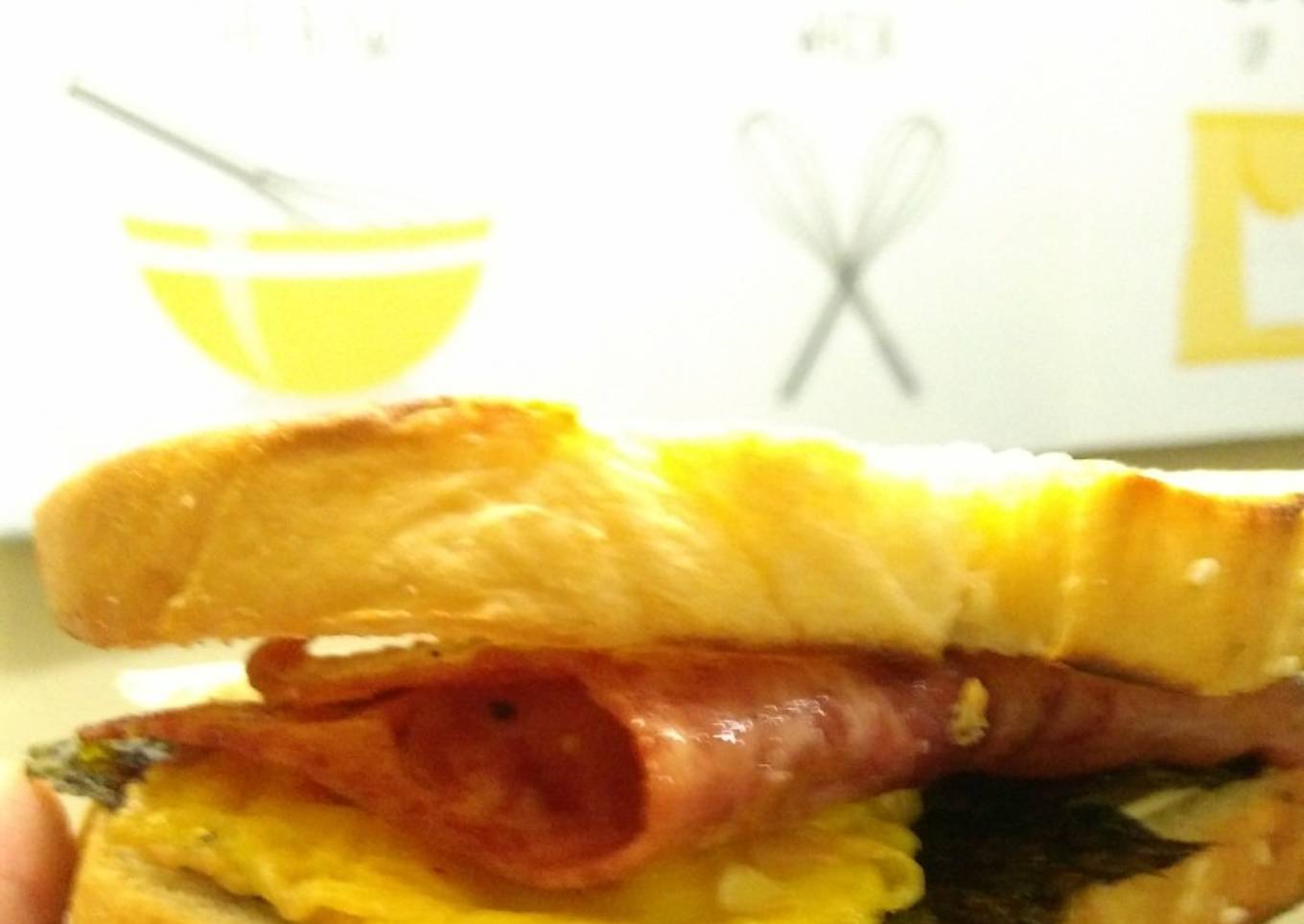 Loaf bread sandwich (beef bacon)