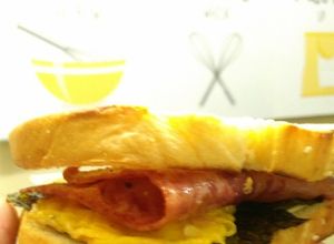 Foto resep Loaf bread sandwich (beef bacon)
