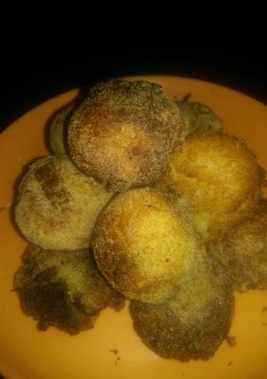 A picture of Batata vada.