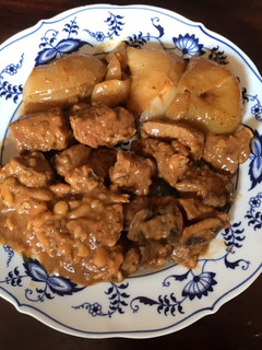 A picture of California Farm Pork Onion Bean Mushroom Stew.
