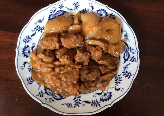 California Farm Pork Onion Bean Mushroom Stew