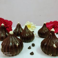 A picture of Choco chips chocolate modak.