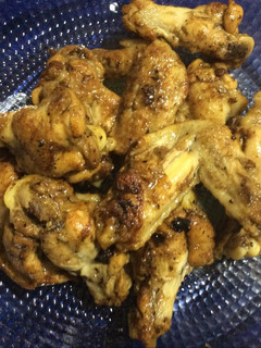 Una foto de Alitas de pollo al brandi