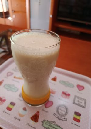 Una foto de Batido de plátano y yogurt