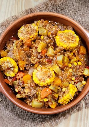Una foto de 🇦🇷🥘Carbonada en olla de hierro🥘🇦🇷