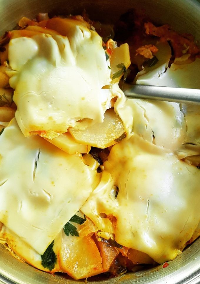 Una foto de Huevos 🍳 con patatas en tajín 😋