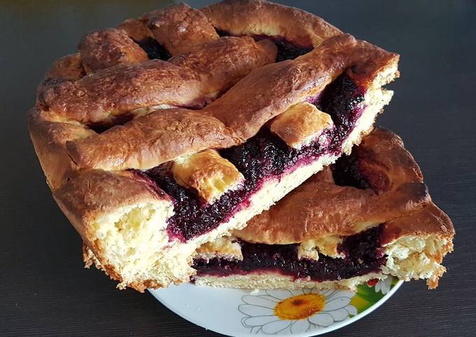 Пирог с черничным вареньем — рецепт с фото
