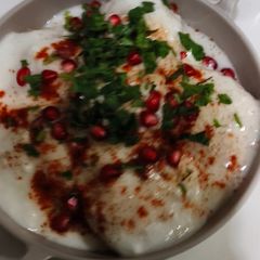 A picture of Dahi bhalla.