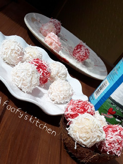 Nariyal(coconut)ladoo ainihin hoton girkin