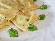 Una foto di pasta ripiena