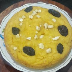 A picture of Mango -Suji Cake.