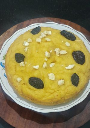 A picture of Mango -Suji Cake.
