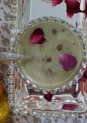 बेसन की खीर (besan ki kheer recipe in Hindi) रेसिपी मुख्य फोटो