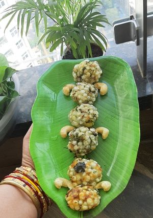 A picture of Oil Free Sabudana vada   .