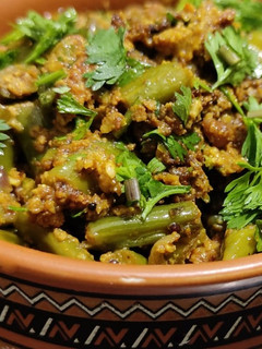 फ्रेंच शेंगा (श्रावण घेवडा भाजी) (French Beans recipe in marathi) रेसिपी चे मुख्य फोटो