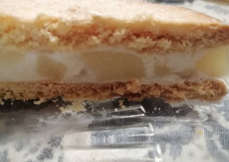 Torta semifreddo alle pere caramellate al rhum e crema di ricotta