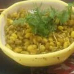 A picture of Sprouted moong.