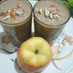 A picture of Delicious nutritious healthy Delicious nutritious and healthy Apple dryApple dry fruit smoothi.