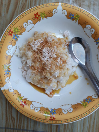 Bagaimana Membuat Bubur Sumsum Ketan yang Lezat