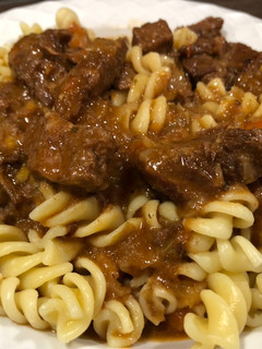Una foto de Gulasch de carne de vaca