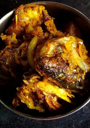 মাথা দিয়ে বাঁধা কপি (matha diye bandhakopi recipe in bengali) রেসিপির প্রধান ছবি