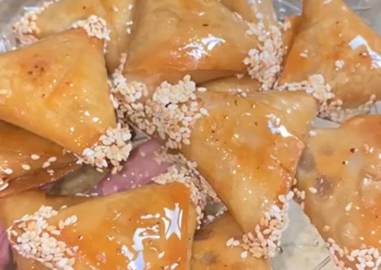 سمبوسة باللوز مغربية فاخرة