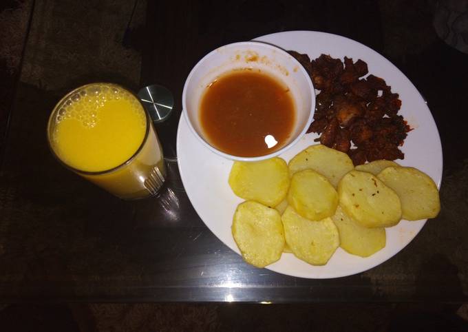 Deep fried potatoes with fried meat n passion juice