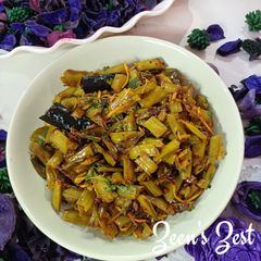 Cluster Beans Palya - Karnataka Style Stir Fry A picture of Cluster Beans Palya - Karnataka Style Stir Fry.