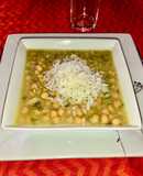 Garbanzos con tallitos de espinaca y pimiento 🫑