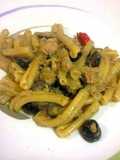 Casarecce con Tonno e Olive Nere