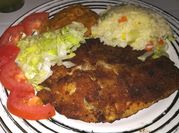 Una foto de como empanizar la tilapia