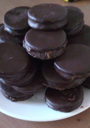 Una foto de Alfajores