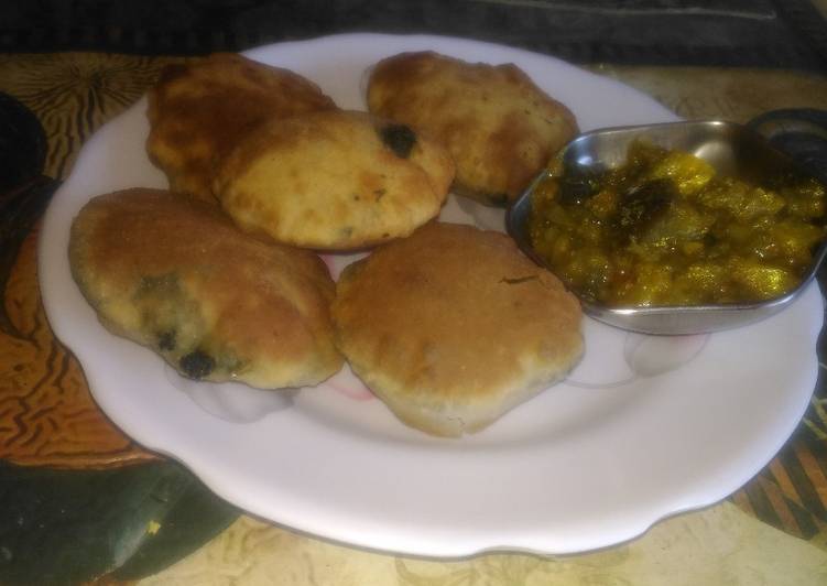 Recipe of Favorite Bathua kachori
