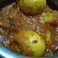 A picture of Egg curry.