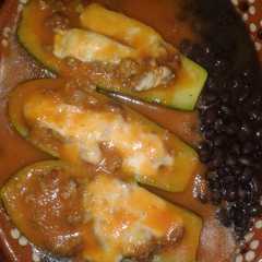 Una foto de Calabazas rellenas de carne molida de res a la Mario's