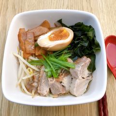 A picture of Japanese style pork char-siu miso ramen.