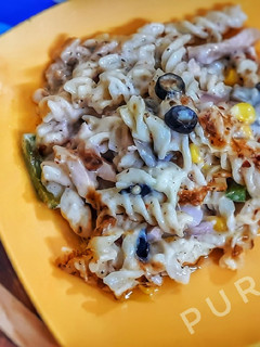 চিকেন পাস্তা ইন ক্রিমি হোয়াইট সস(Chicken pasta in creamy white sauce recipe in Bengali) রেসিপির প্রধান ছবি