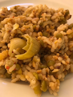 Una foto de Arroz de emergencia con cosas de despensa