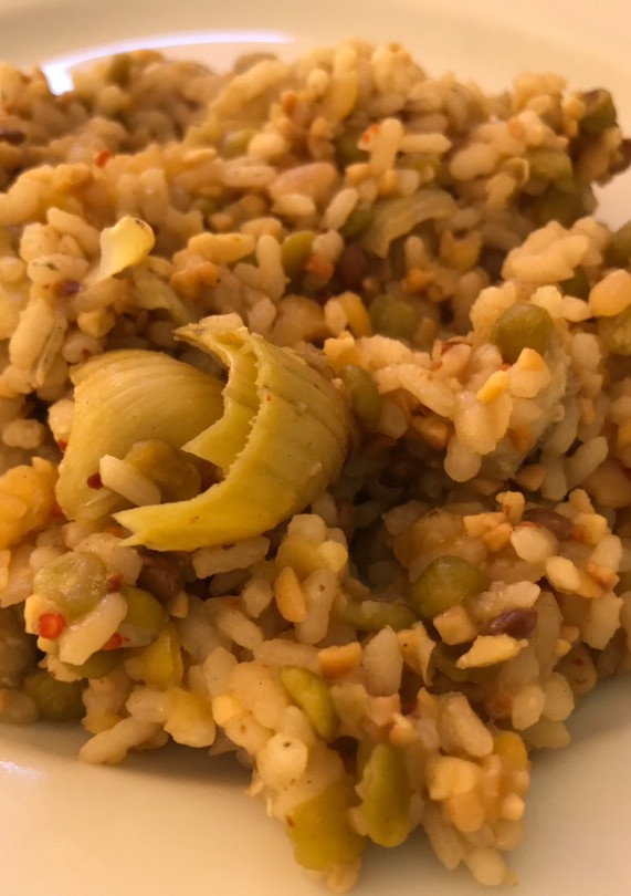 Una foto de Arroz de emergencia con cosas de despensa