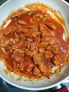 Hình của món Cơm ức gà sốt cay (Eat clean).