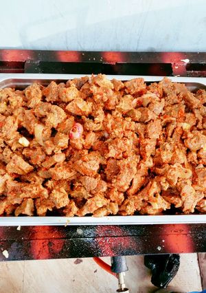 A picture of Sauced beef.