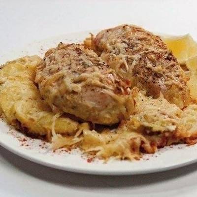 Куриная грудка с беконом и шпинатом в сливках