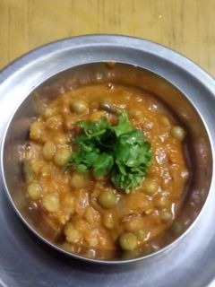 பட்டாணி புதினா மசாலா (Pattani puthina masala recipe in tamil) செய்முறை முக்கிய புகைப்படம்
