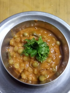 பட்டாணி புதினா மசாலா (Pattani puthina masala recipe in tamil) செய்முறை முக்கிய புகைப்படம்