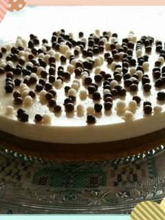 Una foto de Tarta chocolate blanco y negro 🍫