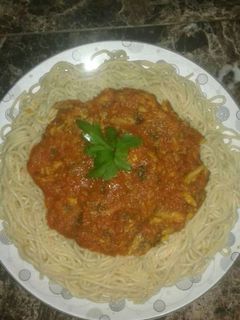 صورة لوصفة سباغيتي بصوص طماطم اتون