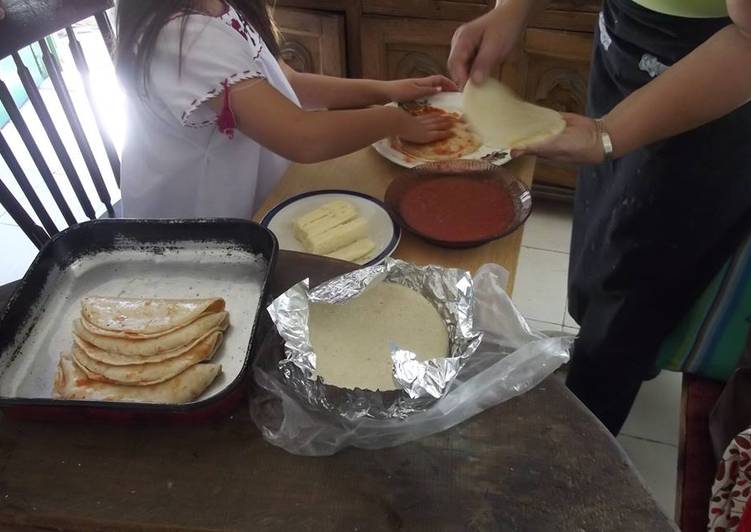 Quesadillas enchiladas correa