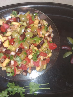 હેલ્ધી રાજમા સલાડ(healthy rajma salad recipe in gujarati) રેસીપી મુખ્ય ફોટો
