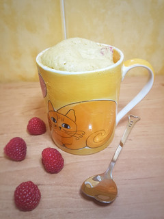 Una foto de Mug cake de queso extracremoso